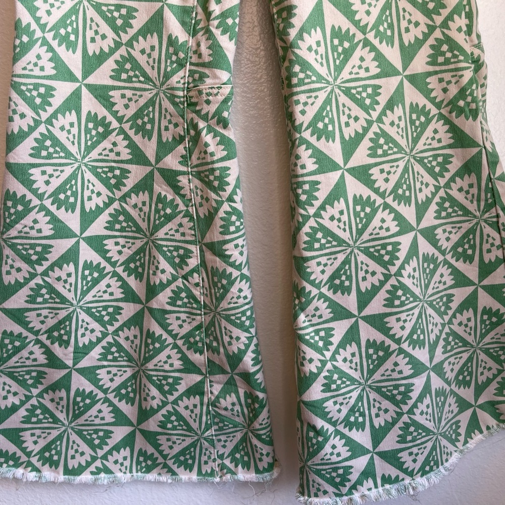 We The Free Green & Beige Geometric Boot Cut Pants Size 27 - Picture 7 of 11